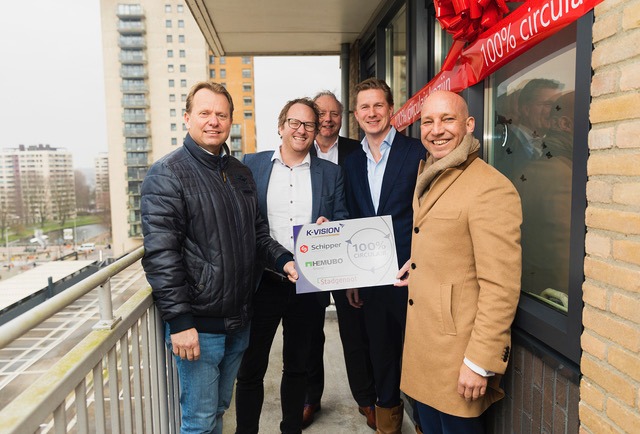 Een jaren 30 woning met erker vervangen voor kunststof kozijnen